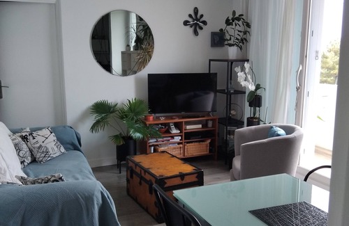 Dufau-Tourasse Apartamento | T2 Lumineux, vue Dégagée, Proche Toutes Commodités, Loisirs, Transports