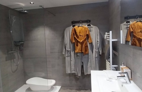Arena Apartamento | T3 Premium Avec Jacuzzi Dans Résidence Privée