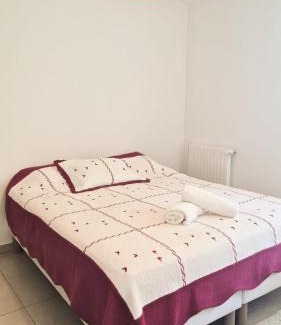 La Trinite Apartamento | T4 avec grande terrasse - BBQ - parking