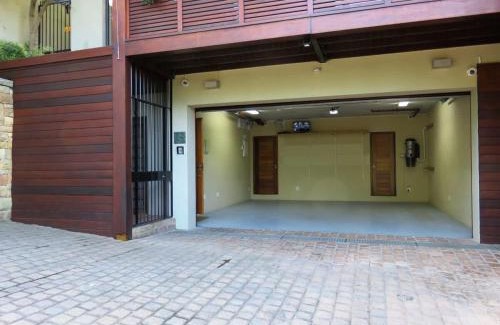 Newlands Villa | Table Mountain Villa