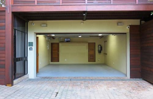 Newlands Villa | Table Mountain Villa