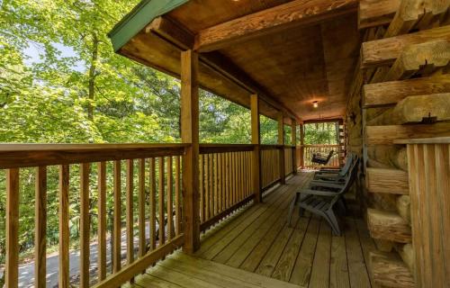 Shell Knob Casa | Table Rock Lake Cabin - The Oaks #5 with Lake Access & Hot Tub