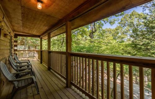 Shell Knob Casa | Table Rock Lake Cabin - The Oaks #5 with Lake Access & Hot Tub