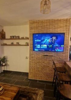 Gabalfa Apartamento | Taff Cottage - Free parking, Fast Wifi, Cosy vibe
