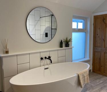 Grangetown Casa | TAFFS MEAD HOUSE Central City Location, nr Stadium, Family Friendly!