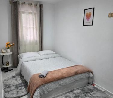 Charleroi Apartamento | TAHIRI House 64 F1