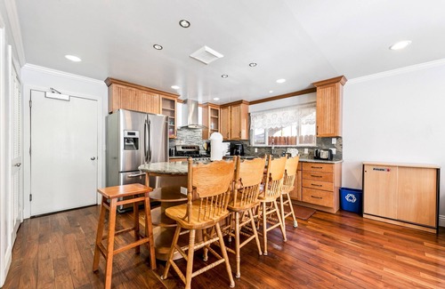 Tahoe Island Casa | Tahoe Keys Cozy Mountain Retreat 3BR, 3BA