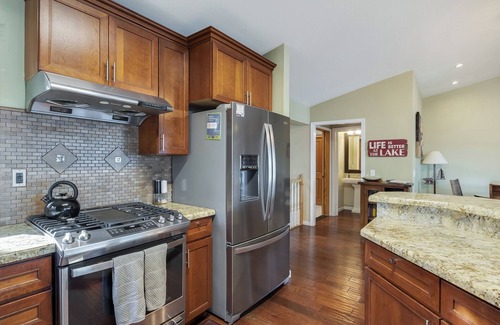 Ridgewood Casa | Tahoe Mountain Retreat – Gorgeous 4 BDR + Apartment w/Private Hot Tub