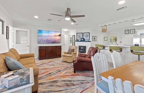 Lillian Cabaña | Take a look at "The D Cottage" on the Bay
