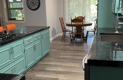 Jefferson Casa | Take Time Inn - Beautiful lakefront home with plenty of space inside and out.