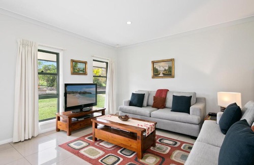 Lovedale Villa | Talga Estate