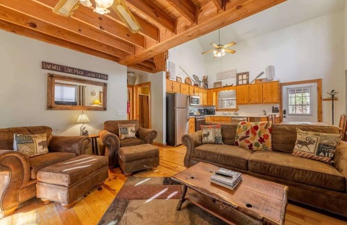 Dial Cabina | Talking Waters - Fishing Camp