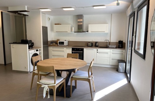 Talloires-Montmin Apartamento | TALLOIRES, TYPE 3 rez de jardin, proche lac, 4 pers.