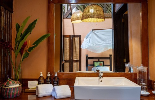 Inambari Cabina | Tambopata Research Center