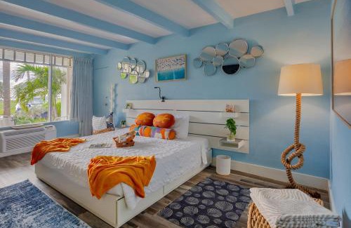 Ruskin Apartamento | TAMPA BAY, BEACH step away, WIFI, FREE PARKING,POOLS, JACUZZI