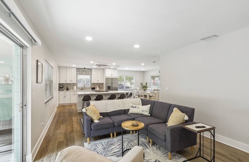 Riverside Heights Casa | Tampa Vacation Rental ~ 3 Mi to Downtown!