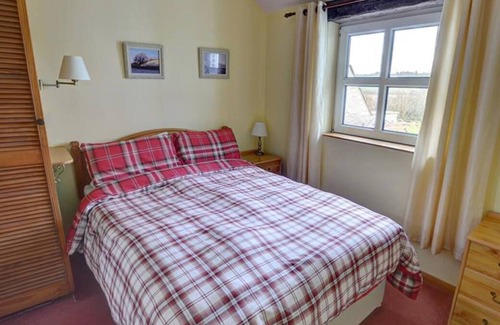 Llangain Casa | Casa ecológica de una sola planta en una ubicación apartada a 5 millas de Carmarthen, muy tranquilo