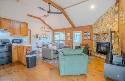 Blairsville Casa | Tanager - Romantic Cabin, Porch, Mountain View