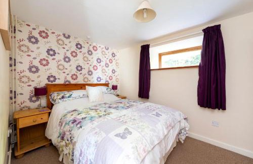 West Milton Casa | Tanglewood Cottage - Lancombes House