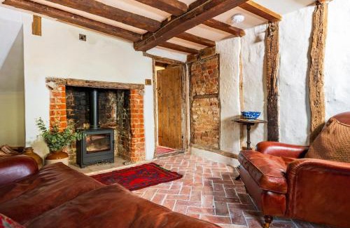 Ipswich Casa | Taper House - Cosy Medieval Cottage