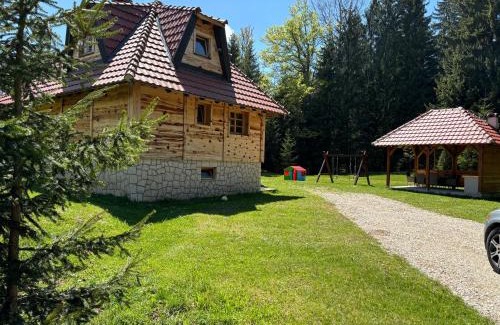 Kremna Casa | Tara Cottage