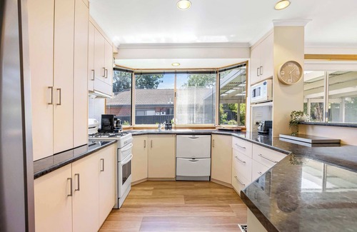 Alfredton Casa | Tasteful 3BR On Towong, Alfredton