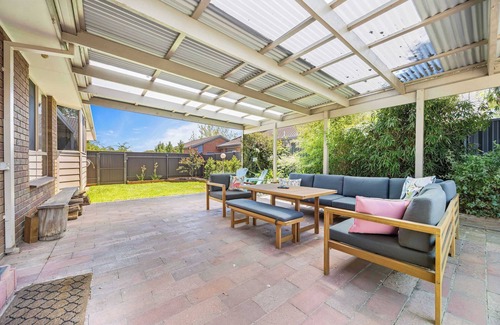 Alfredton Casa | Tasteful 3BR On Towong, Alfredton