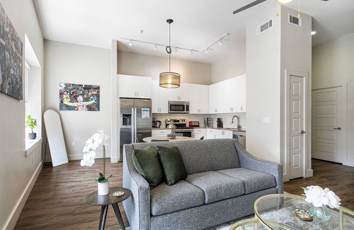 Central Business District Apartamento | Tasteful Condo Near French Quarter