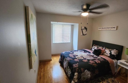 Euclid Casa | Tastefully Furnished 3bd @Euclid