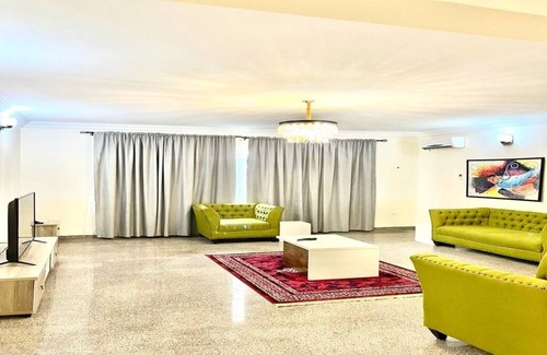 Wuse 2 Apartamento | Tastefully Furnished Five Bedrooms at Asokoro Abuja