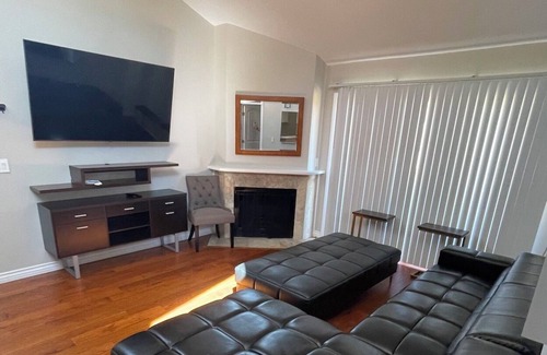 Bonita Condominio | Tastefully Remodeled Upstairs Condo in Bonita w/ Pool
