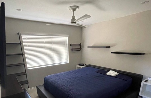 Bonita Condominio | Tastefully Remodeled Upstairs Condo in Bonita w/ Pool