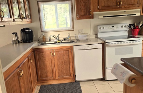 Chassell Casa | Reformado con buen gusto casa de 3 dormitorios + sauna de madera en 19 acres. No hay tarifa de limpieza!