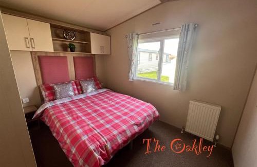 Tattershall Casa | Tattershall Lakes The Oakley Caravan 8 berth with Hot tub & WiFi
