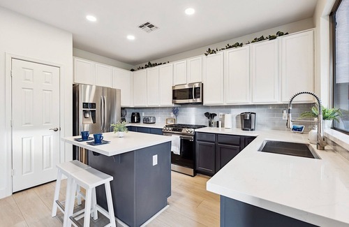 Tatum Highlands Casa | Tatum Highlands - Dog Friendly! Modern home w/ Gym