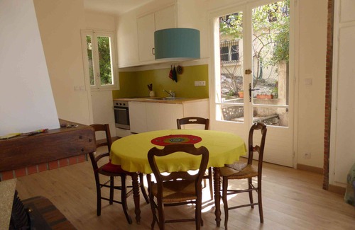 Tautavel Casa | Tautavel: casa grande en pueblo entre mar / montaña con jardines / terrazas