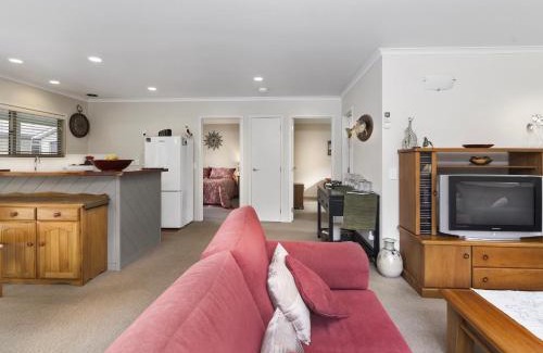 Lake Tarawera Casa | Te Miro Cottage - Lake Tarawera Cottage