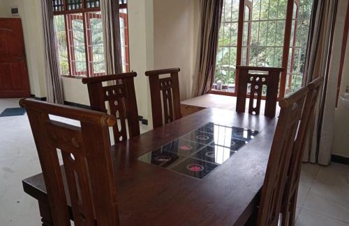 Hatton Villa | Tea Leaf Guest House Castlereagh