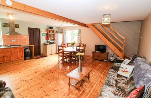 County Waterford Cabaña | TEACH CHIUIN, family friendly in Cappoquin, County Waterford