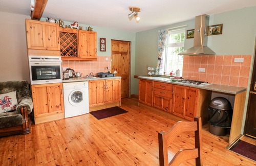 County Waterford Cabaña | TEACH CHIUIN, family friendly in Cappoquin, County Waterford