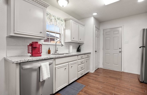 Lubbock Casa | Tech Fans Relax - Work Crews Welcome!