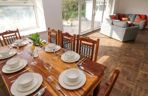 Bridgend Casa | Tegfan