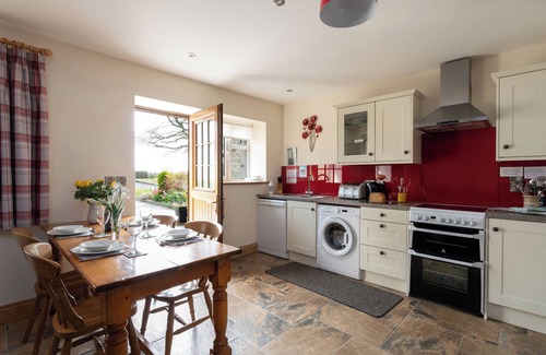 Abercych Cabaña | TEIFI COTTAGE, pet friendly, luxury holiday cottage in Cenarth