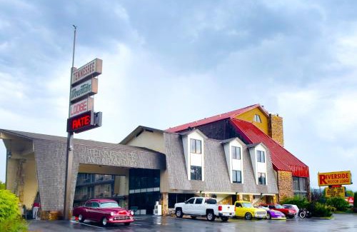 Pigeon Forge Hotel | Tennessee Mountain Lodge Riverside by OYO