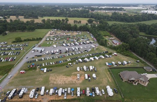 Cullman Alquiler De RV | Tent Camping ROCK THE SOUTH Walk to Rock The South.