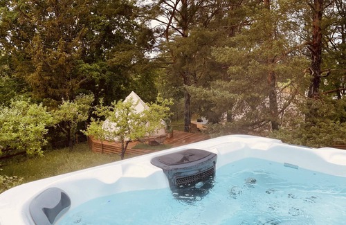 Mariefred Cabina | Tent Romantica, a b&b in a Luxury Glamping Style
