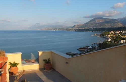 Santa Flavia Casa | Tenuta Sperlinga - Il Campanile