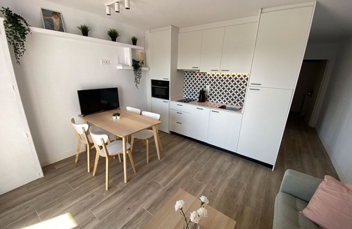 Mas Pinell Apartamento | TER 32D - Apartamento renovado cerca de la playa y con aire