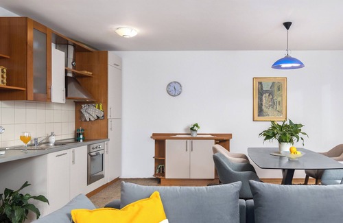 Buzdohanj Apartamento | Terra Magica Deluxe Apartment OR Room with Private Parking, Terrace and Sea View