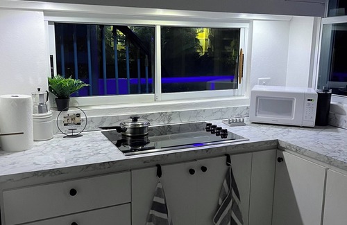 Mediania Alta Apartamento | Apt. con Terraza y Balcón en CostaMar Beach Village, PR